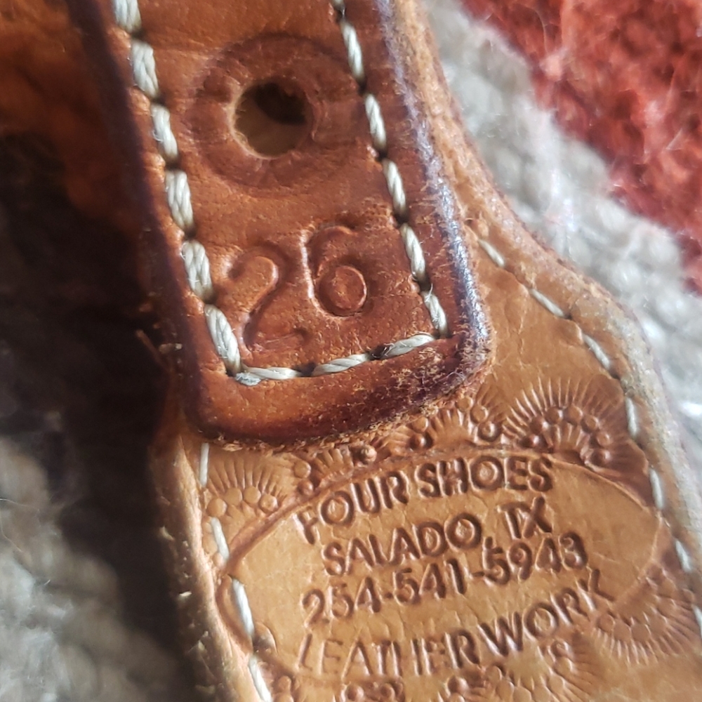 Ladie's Leather Belt with Silver Conchos - Picture 7 of 7